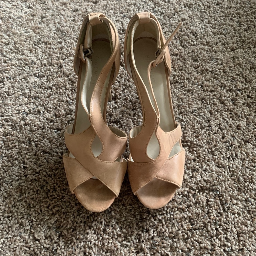 Size 7.5 Nine West 4” Criss Cross Front Nude Sandals with Ankle Strap